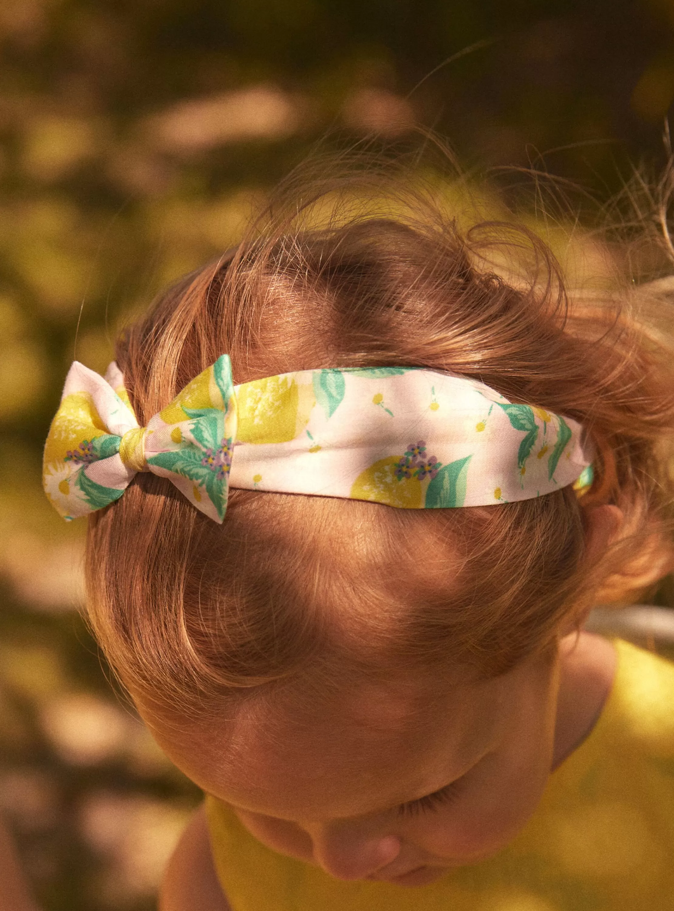 Store Sergent Major Bandeau jaune à imprimé fleuri