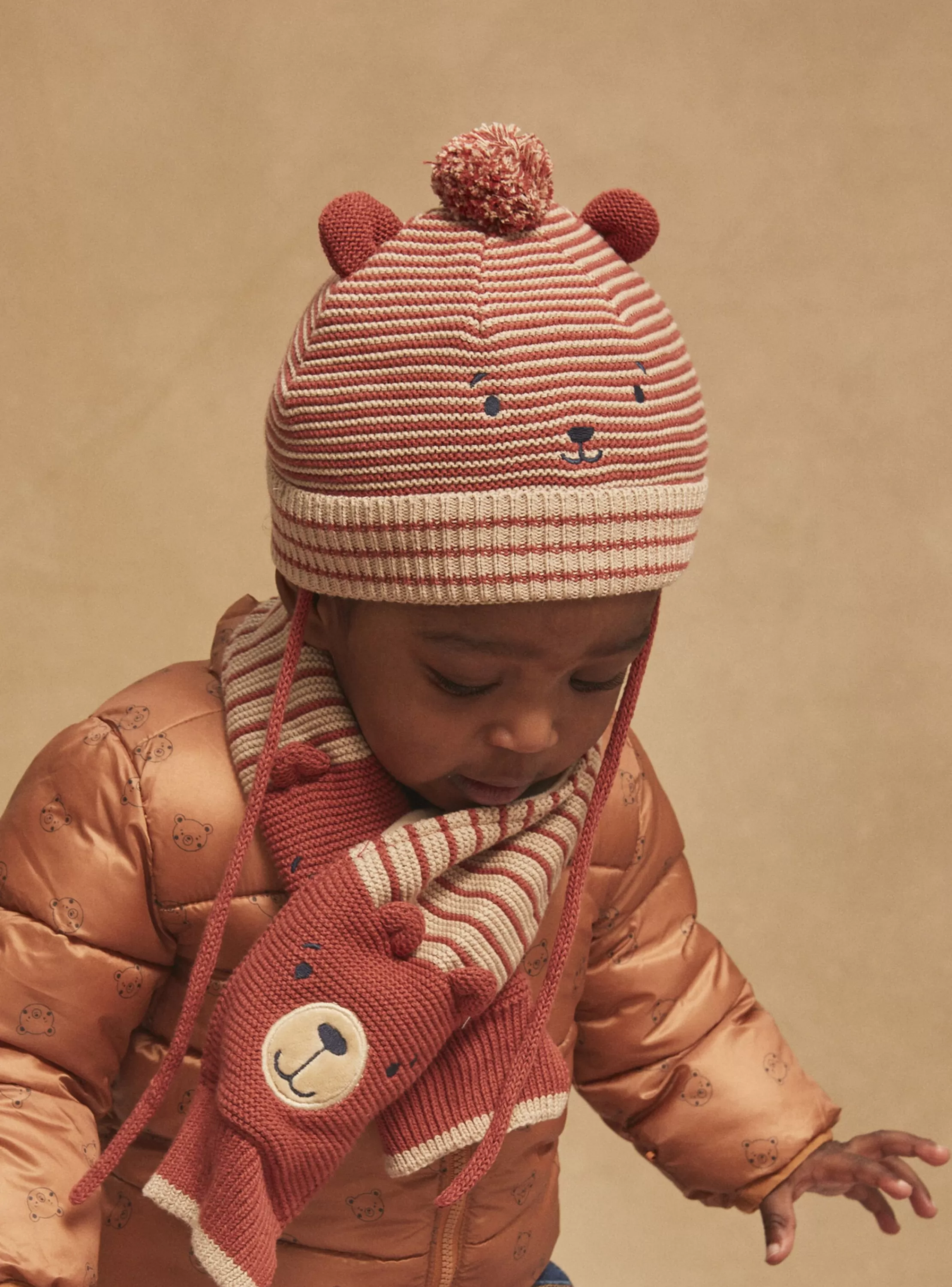 Store Sergent Major Bonnet beige et marron à imprimé à rayures