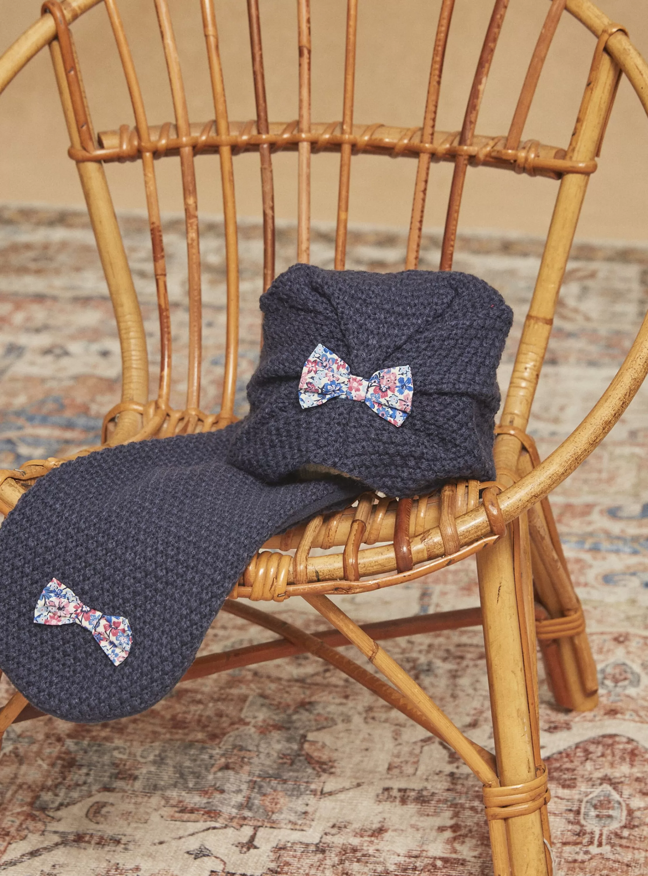 Best Sergent Major Bonnet bleu marine en tricot torsadé