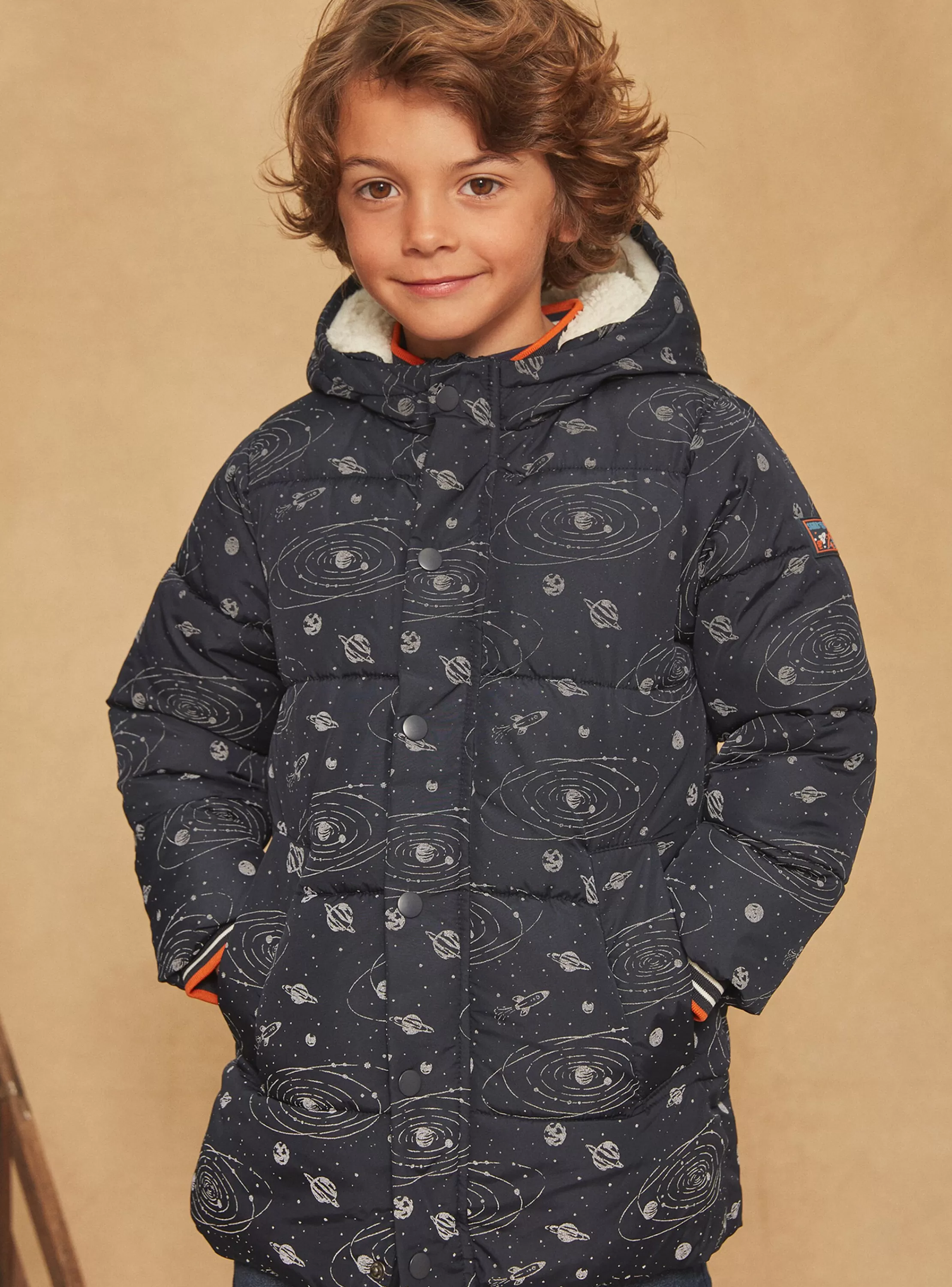 Shop Sergent Major Doudoune à capuche bleu marine à imprimé système solaire