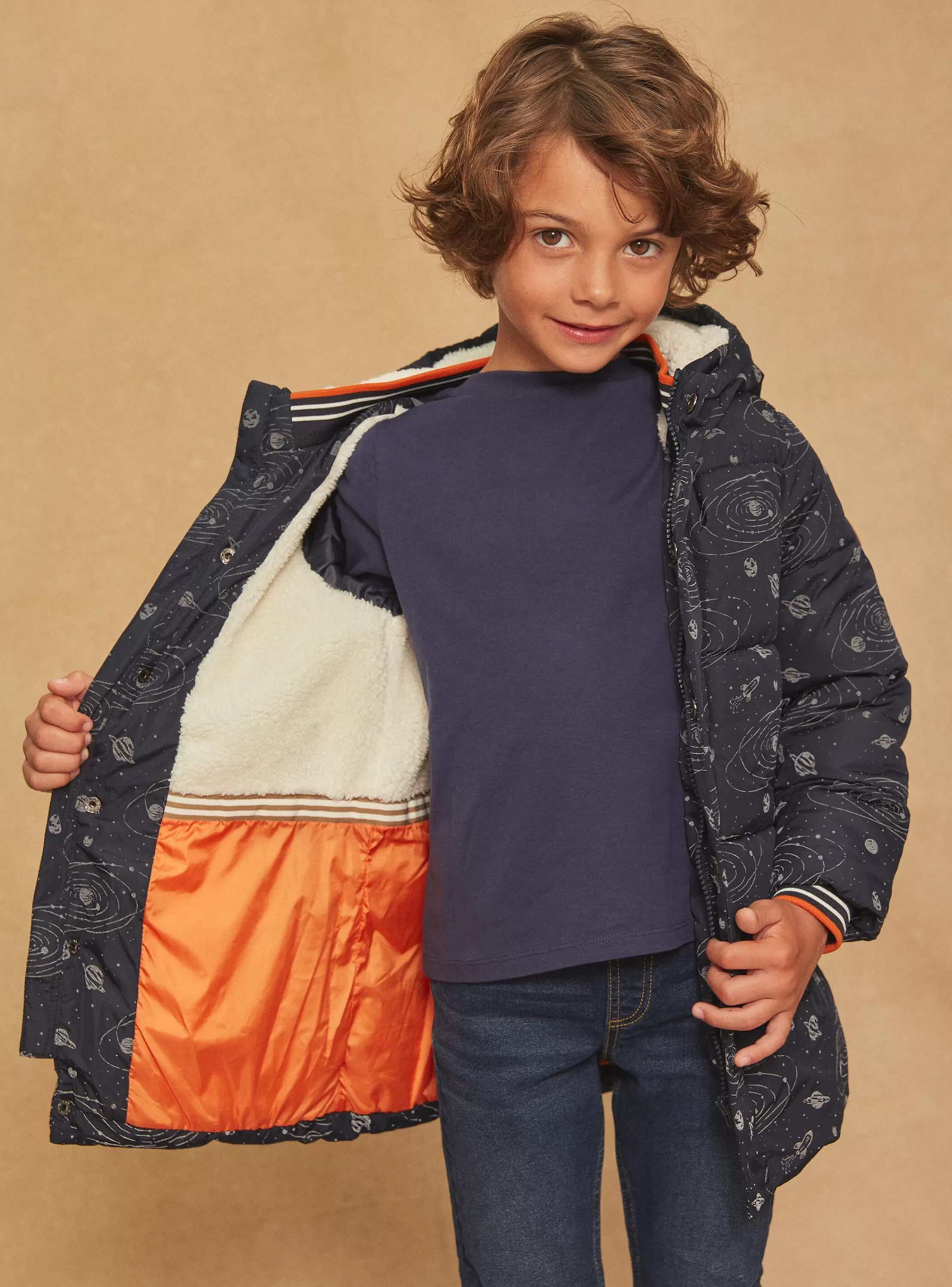Shop Sergent Major Doudoune à capuche bleu marine à imprimé système solaire