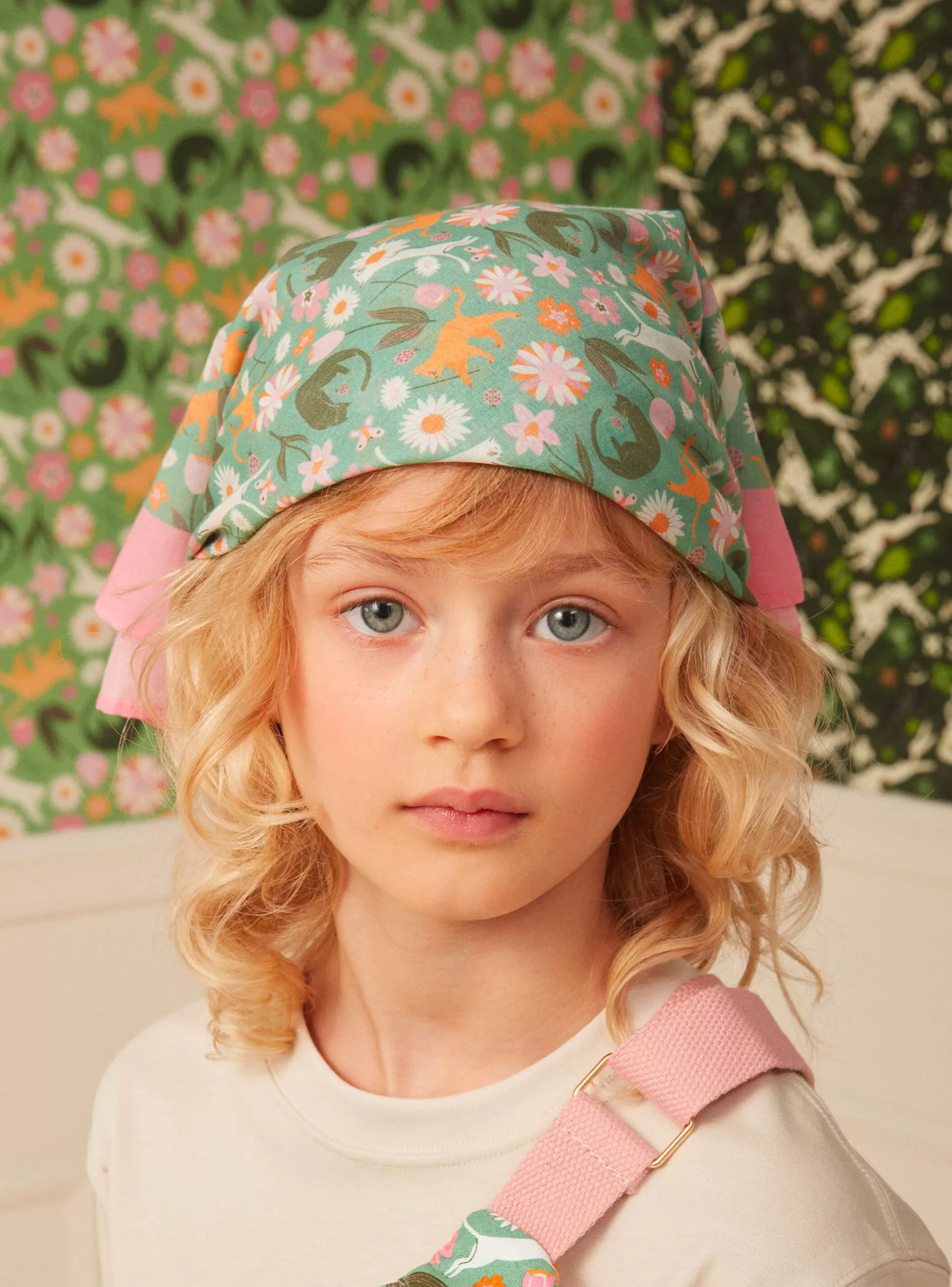 Store Sergent Major Foulard imprimé chats et fleurs