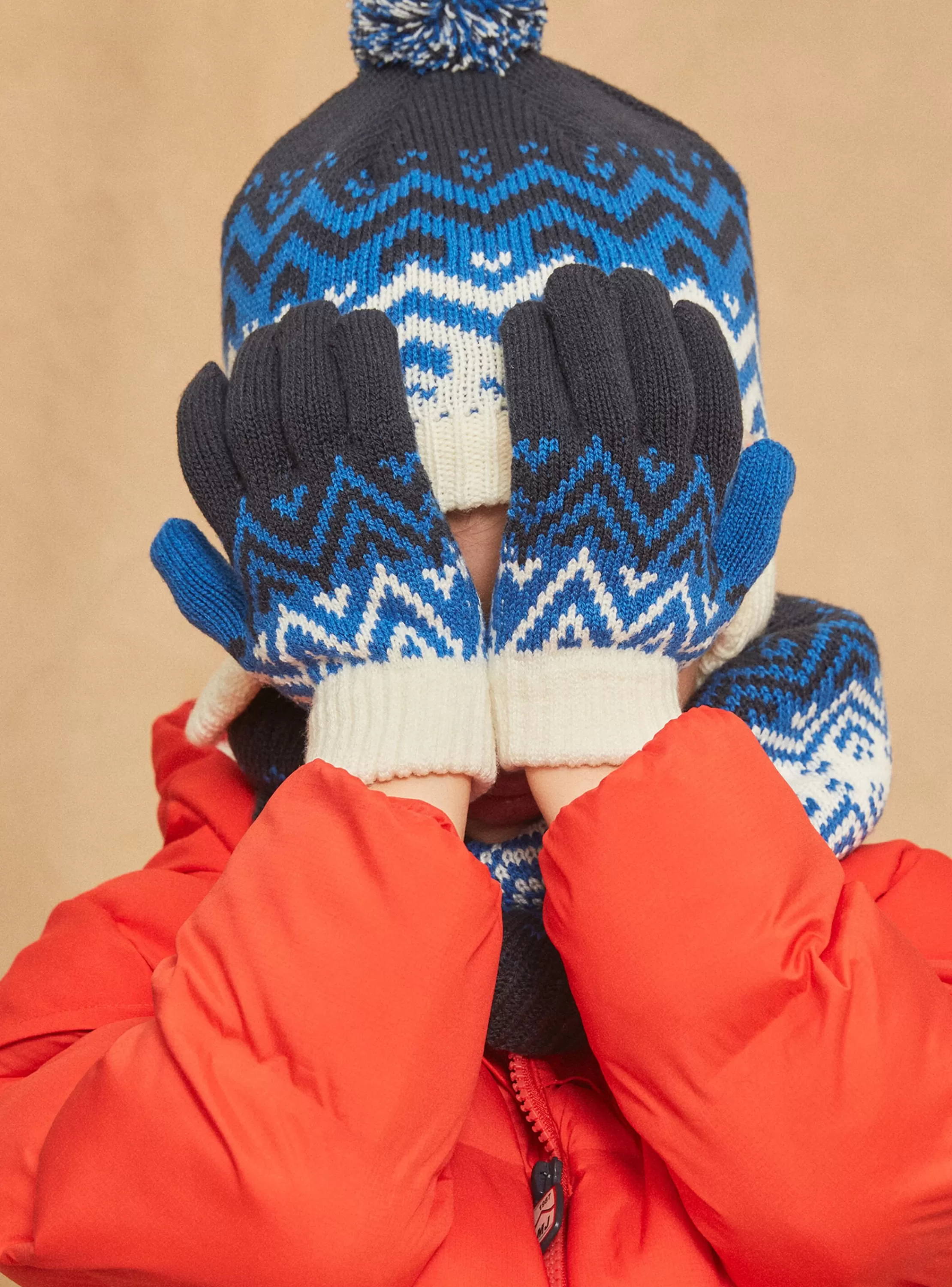 Shop Sergent Major Gants bleu marine et blancs en tricot
